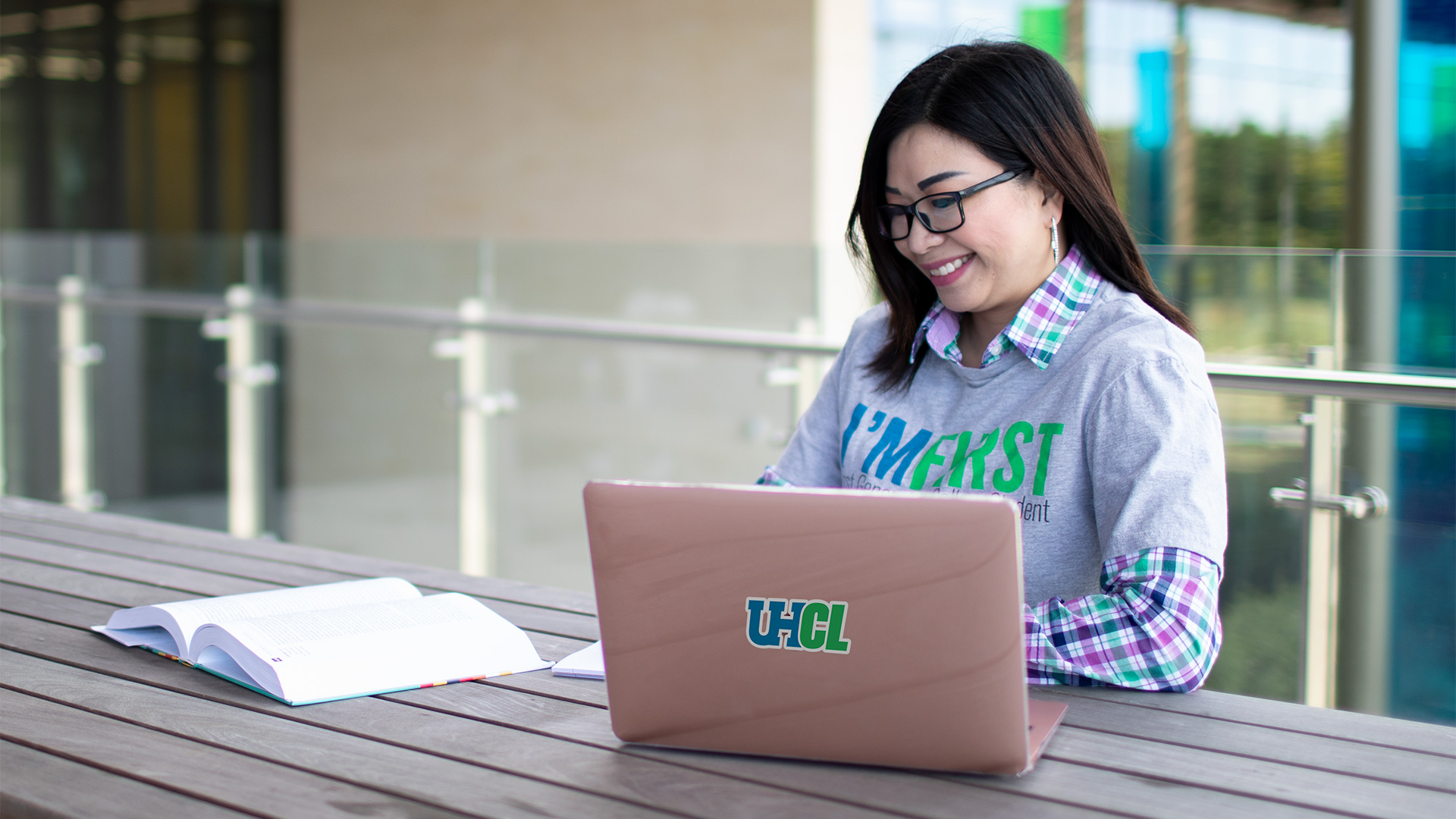 UHCL students on campus