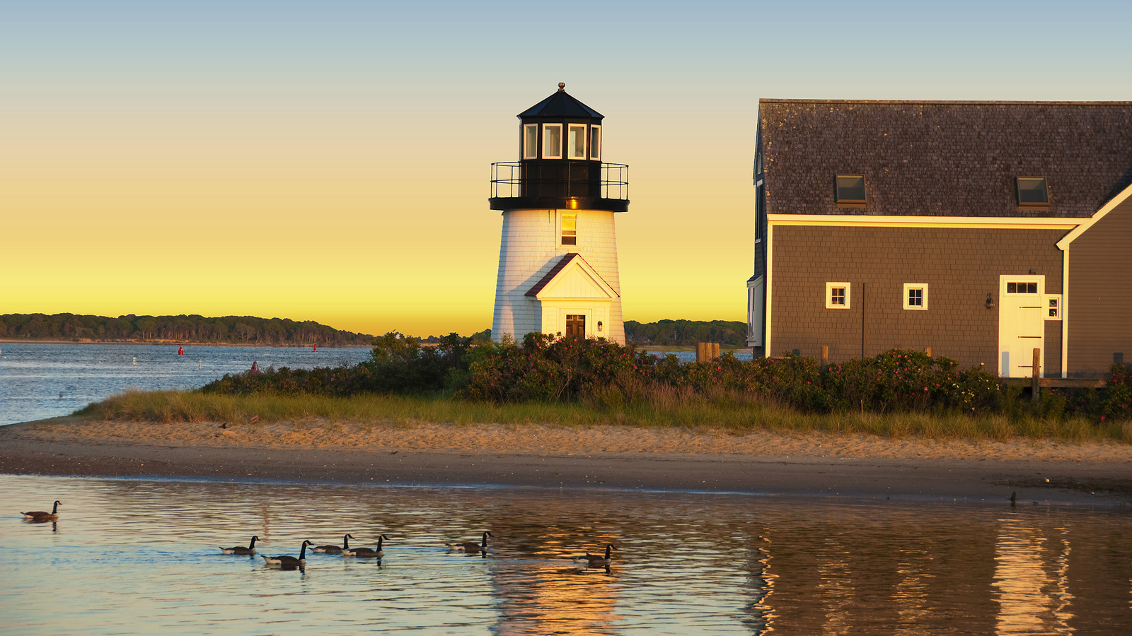 Lighthouse photo